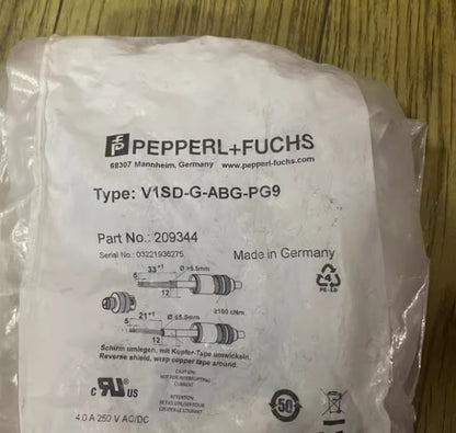 1PC  Pepperl+Fuchs V1SD-G-ABG-PG9 Connector Free Ship