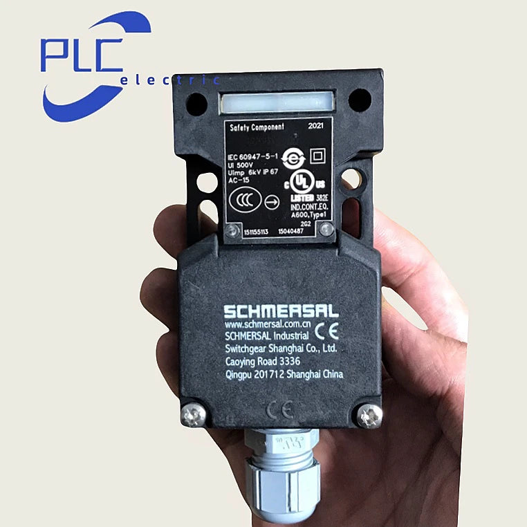 1PCS SCHMERSRL Type AZ16-12ZVRK-ST 4A 230VAC Separate Safety Door Switch #u