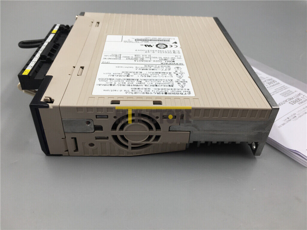 1pcs Yaskawa Servo Drive SGDV-R90A01A