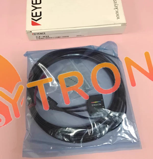 KEYENCE CZ-H32 color sensor
