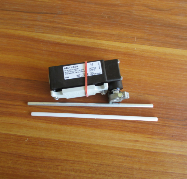 new 1PCS Eaton Moeller AT4/11-S/I/H AT4-11-S-I-H Position Switch - EATON MOELLER