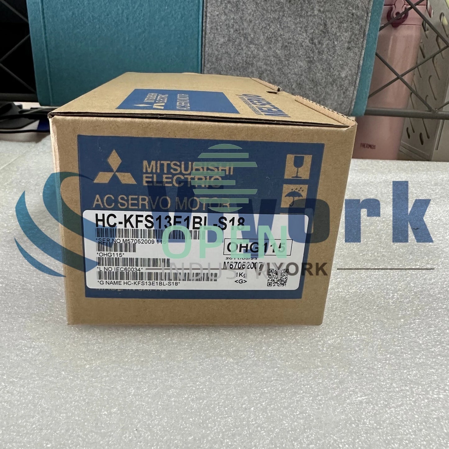 1PCS Mitsubishi HC-KFS13E1BL-S18 AC SERVO MOTOR