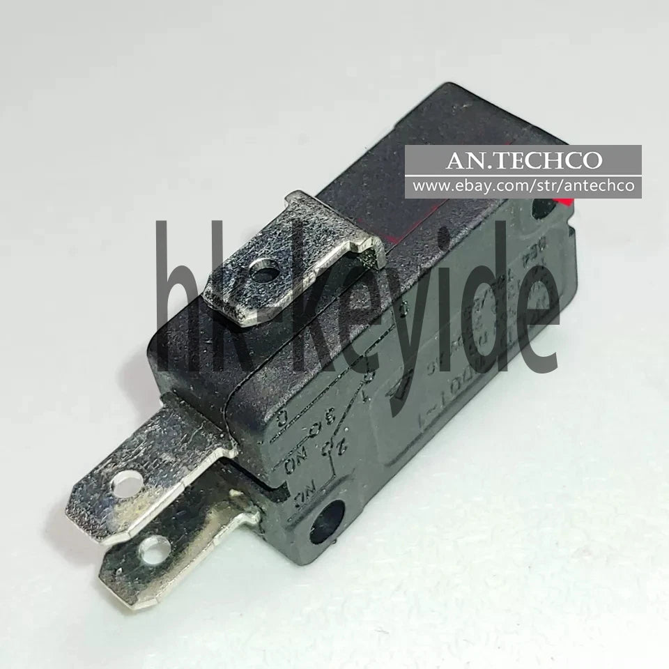 DKLD WD01-1 Micro Limit Switch 3 Pins 14A 250VAC 30A 36VDC No Press Lever