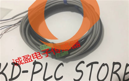 1Pcs TAKEX Photoelectric switch sensor UM-T50S （ UM-TR50S+UM-TL50S ）