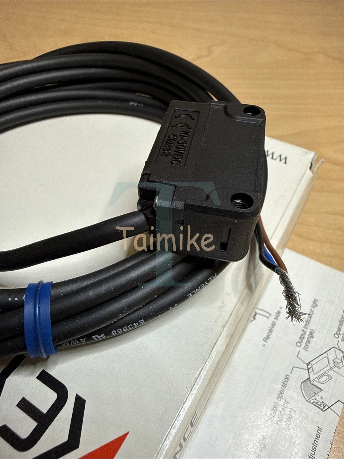 ! Keyence PZ-G42P Photoelectric Sensor
