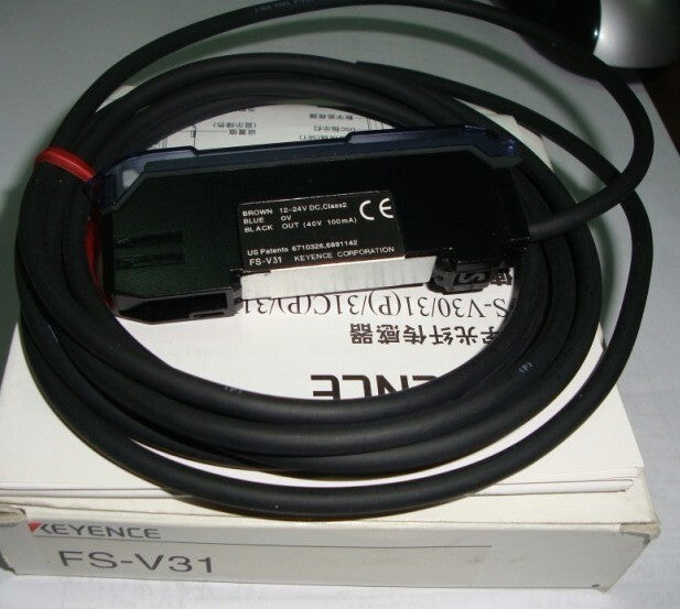 Keyence FS-V31 Digital Fiber Optic Sensor