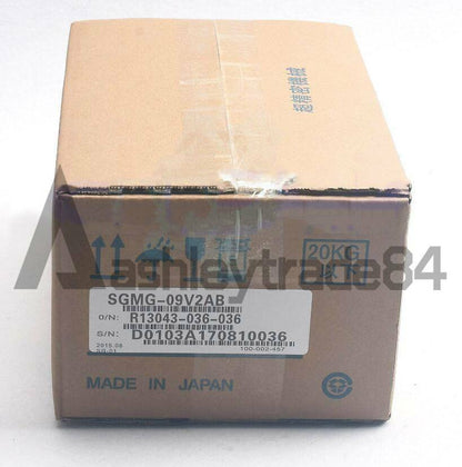 new 1PC  Yaskawa SGMG-09V2AB SGMG09V2AB Servo Motor