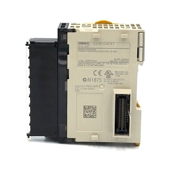 New In Box Omron CJ1W-DA041 CJ1WDA041 - OMRON
