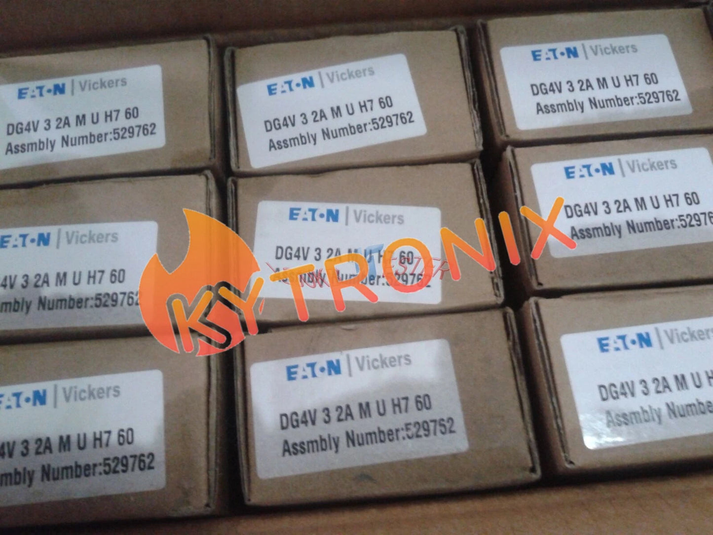 DG4V-3-2A-M-U-H7-60 Vickers DG4V3 2A MUH7 60 Directional Spool Valves 1pcs