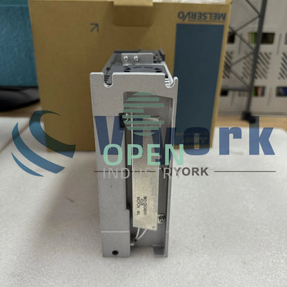 1PCS Mitsubishi MR-J4-100B SERVO AMPLIFIER