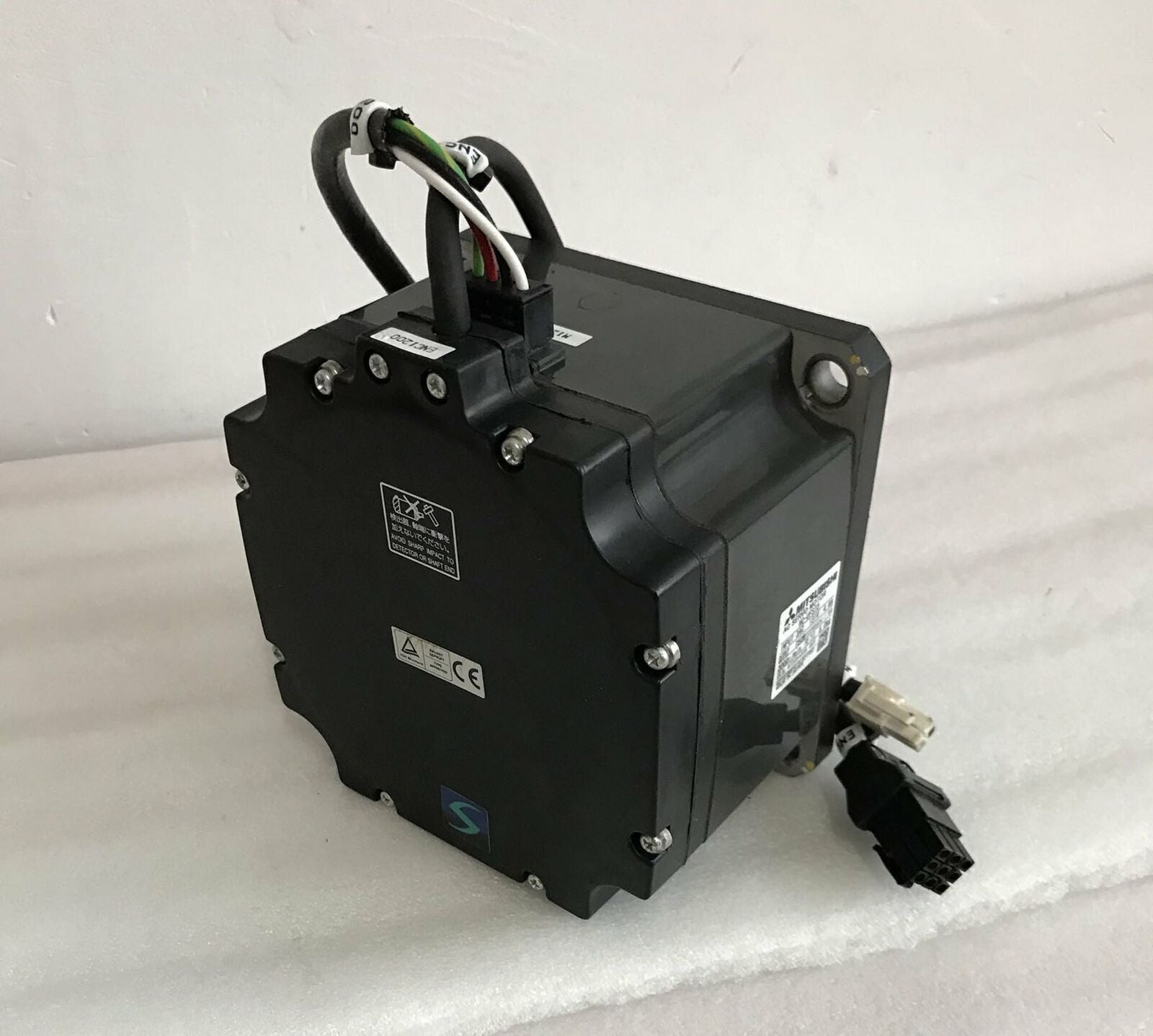 Mitsubishi ONE HC-UFS73 SERVO MOTOR - TESTED - MITSUBISHI