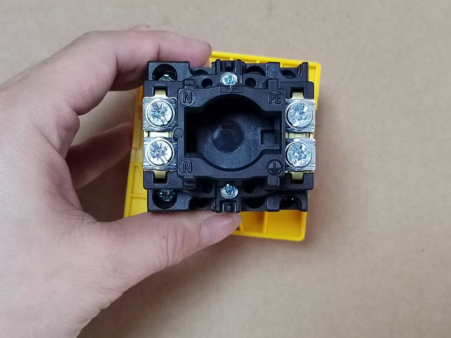 new 1PC EATON MOLELLER T0-2-1/EA/SVB Fast