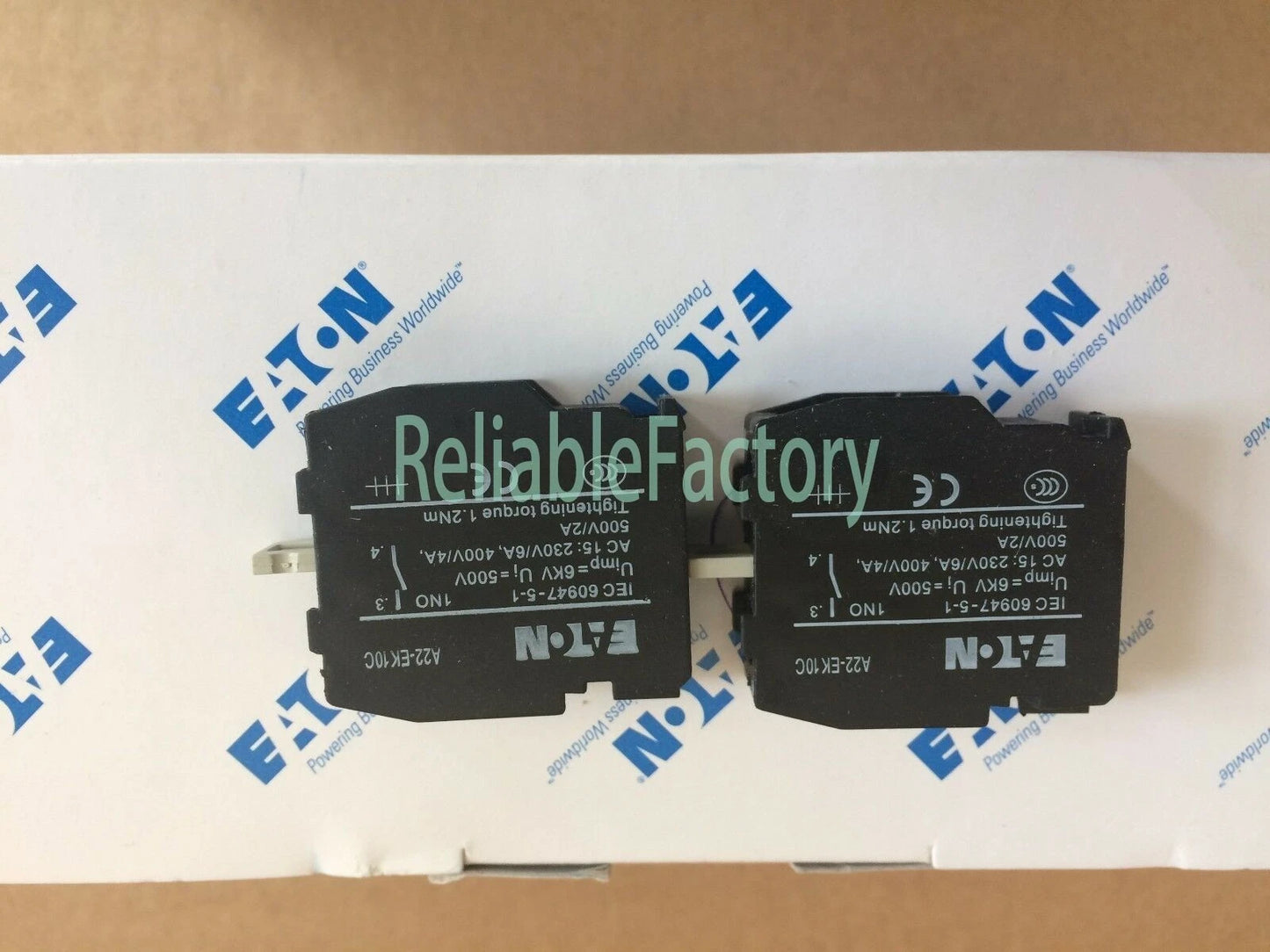 1PC EATON MOELLER A22-EK10C Button contact free shipping