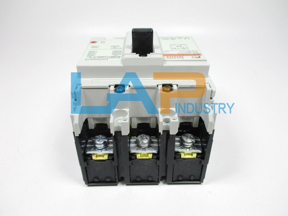 new 1PC  FOR Fuji Air Switch Circuit Breaker BW32AAG 3P 5A