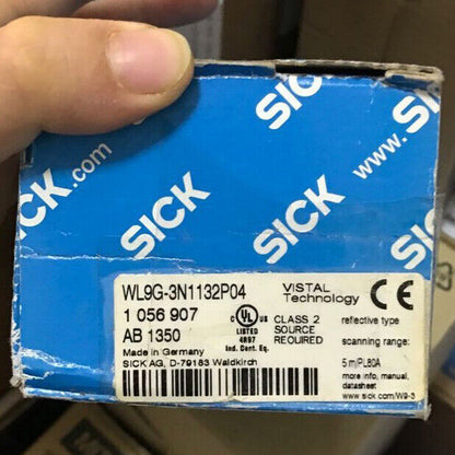 SICK WL9G-3N1132P04 Photoelectric Sensors, High-Performance Motion Detection System - SICK