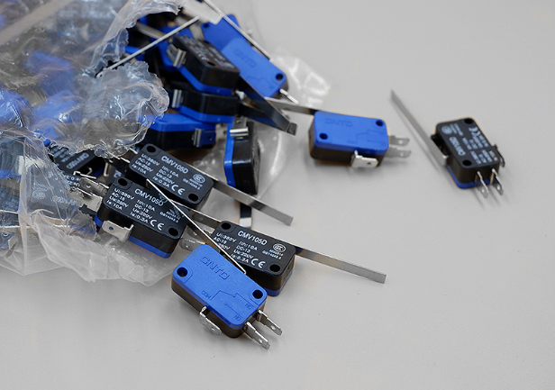 new 10PCS  CNTD CMV105D  MICRO SWITCHS