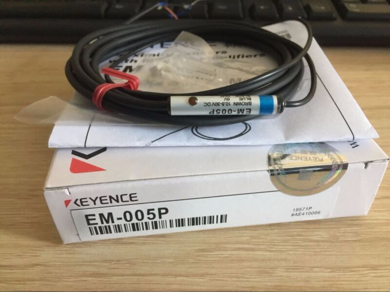 1PC Keyence EM-005P Sensor In Box