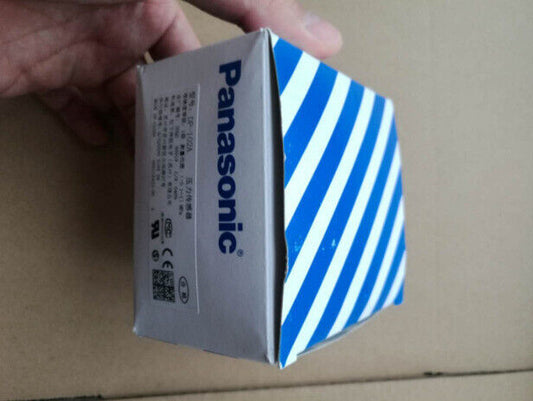 1PC  Panasonic DP-102A DP102A Pressure Sensor In Box  Free Ship