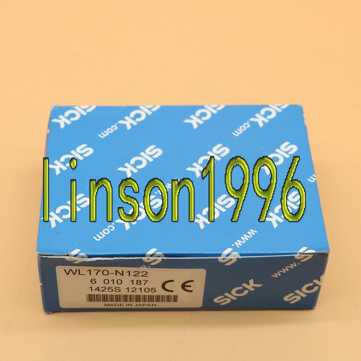 ONE SICK WL170-N122 Retro-Reflective Sensor Fast - SICK