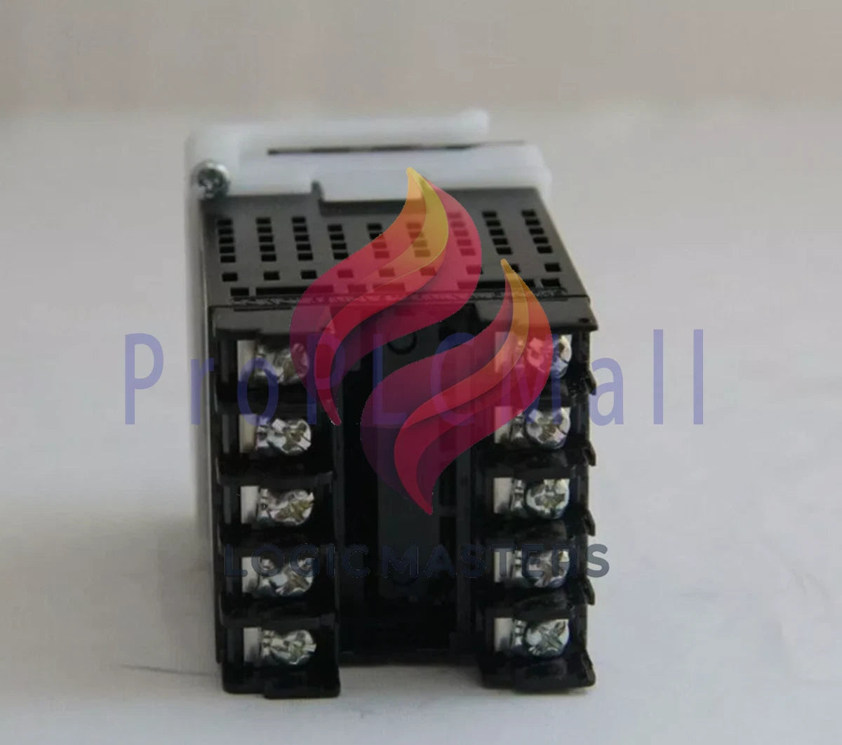Omron E5CZ-Q2MT Temperature Controller 100-240VAC~