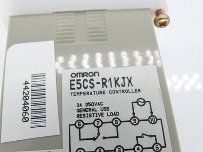OMRON E5CS-R1KJX Temperature Controller - Precision Temperature Regulation - OMRON