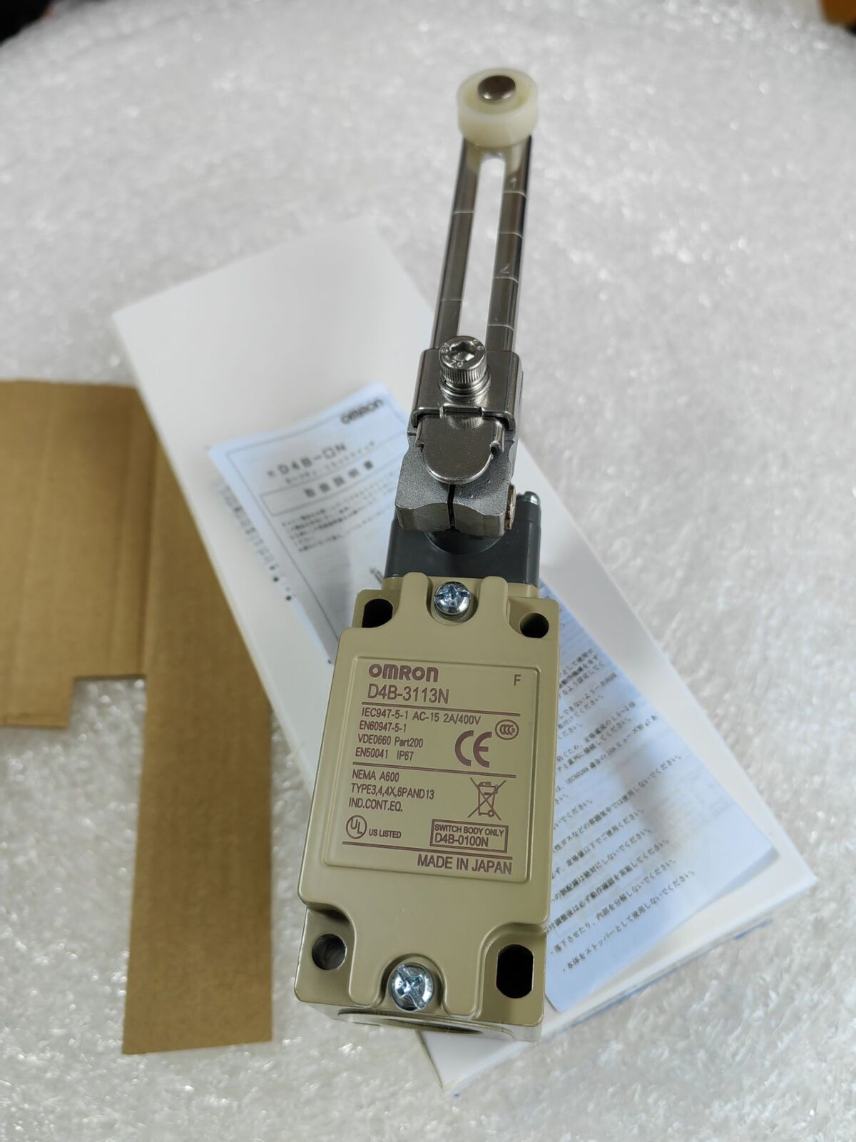 new 1pcs For Omron D4B-3113N Limit Switch - OMRON