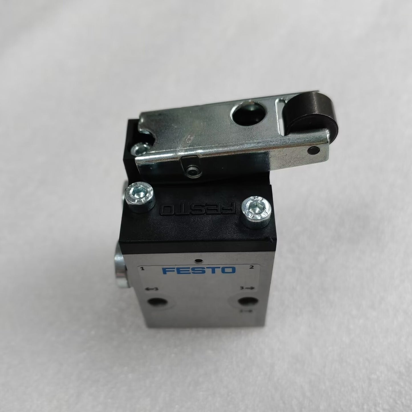 1PCS FOR Mechanical Valve for FESTO RS-4-1/8 2949 Roller Lever