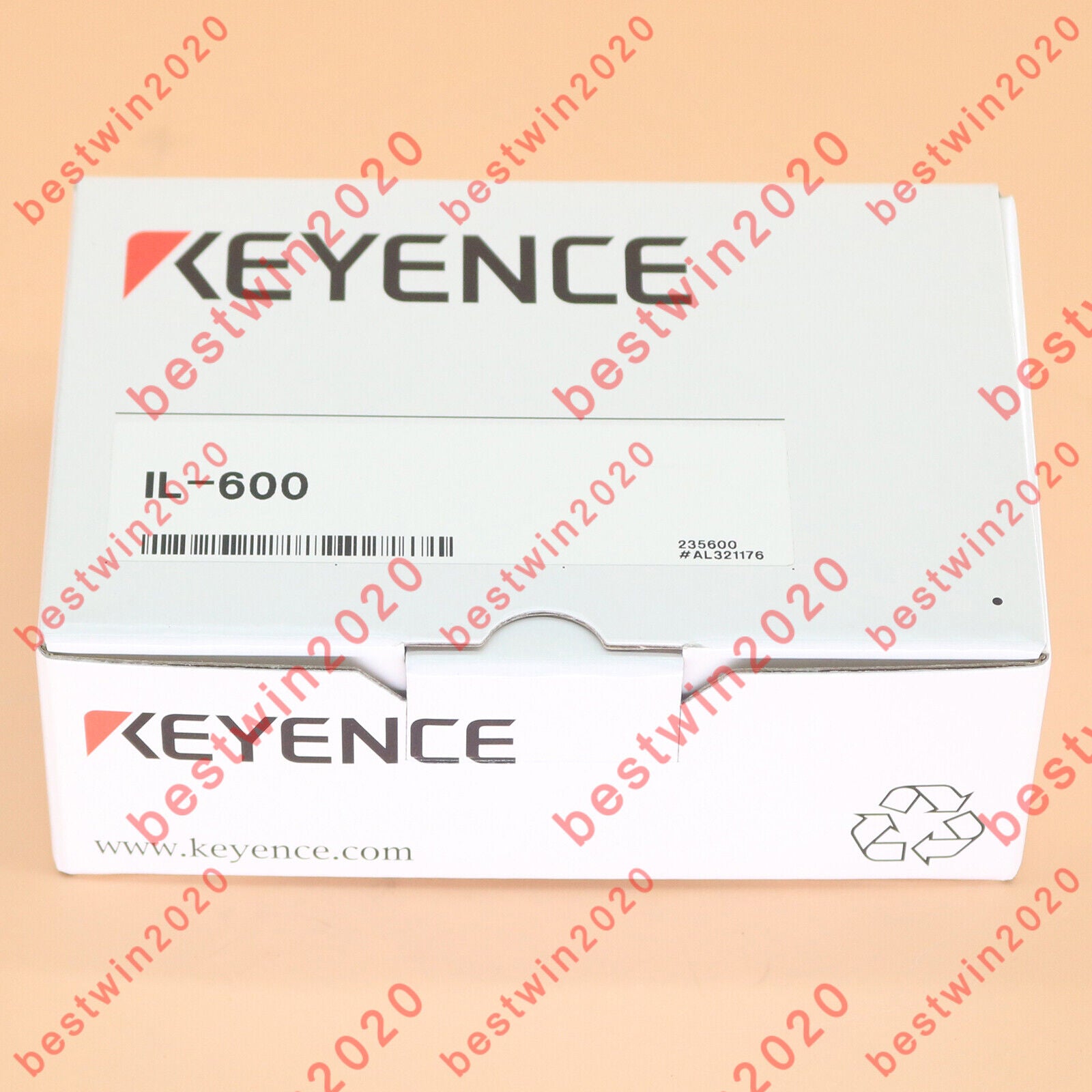 new 1pcs  keyence IL-600 IL-600 Laser Sensor ONE Year