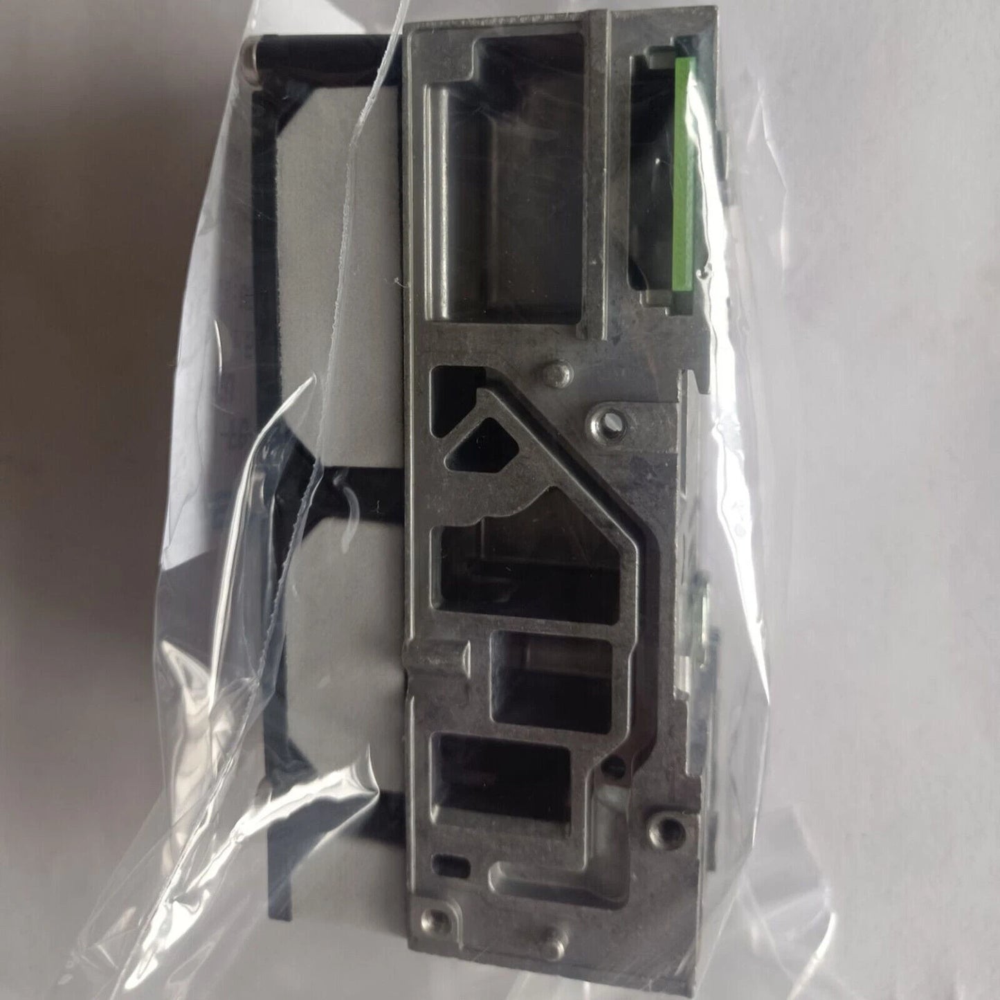 1PCS Festo Solenoid Valve VMPA-FB-EPL-GU 533372