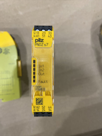 PILZ Safety Relay 750107 PNOZ-S7-24VDC-4N/O-1N/C - PILZ