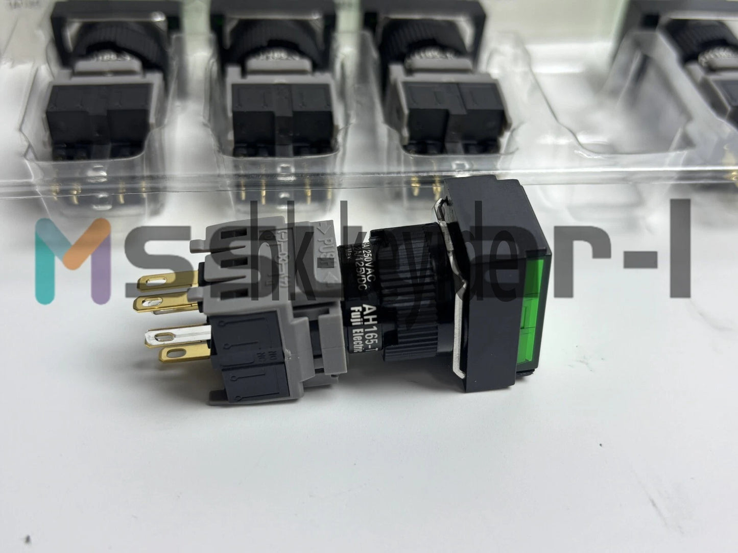 5PCS Green Pushbutton Command Switch 24VDC LED FUJI AH165-TLG11E3