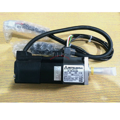 New One Mitsubishi HC-MFS053BD Servo Motors In Box - MITSUBISHI