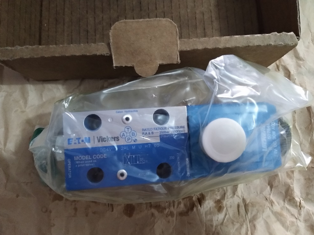 new 1PCS Vickers DG4V-3-2AL-M-U-H7-60 DG4V32ALMUH760 Solenoid Valve - VICKERS