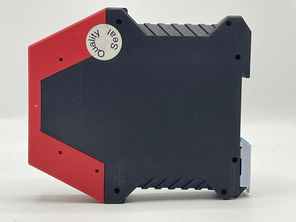 1pcs   Schneider safety relays XPSAF5130 Free shipping