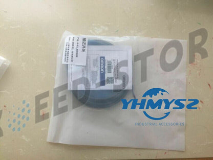 1PCS Omron E2A-M12LS04-WP-B1 Photoelectric Switch