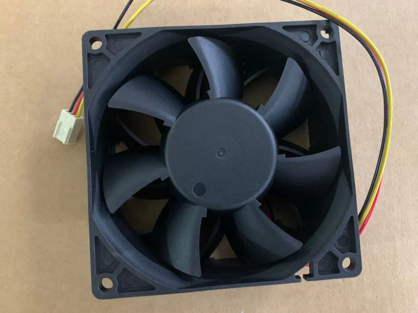 new PF92382B1-Q04U-HA9 SUNON 24V 9.68W 9038 3-wire inverter fan