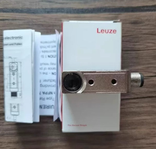 Leuze PRK18B.T2/4P-M12 Polarized Retro-Reflective Photoelectric Sensor