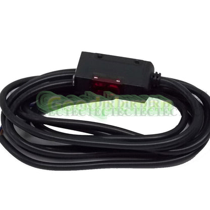 Omron E3S-AD81 E3SAD81 Photoelectric Switch Sensor
