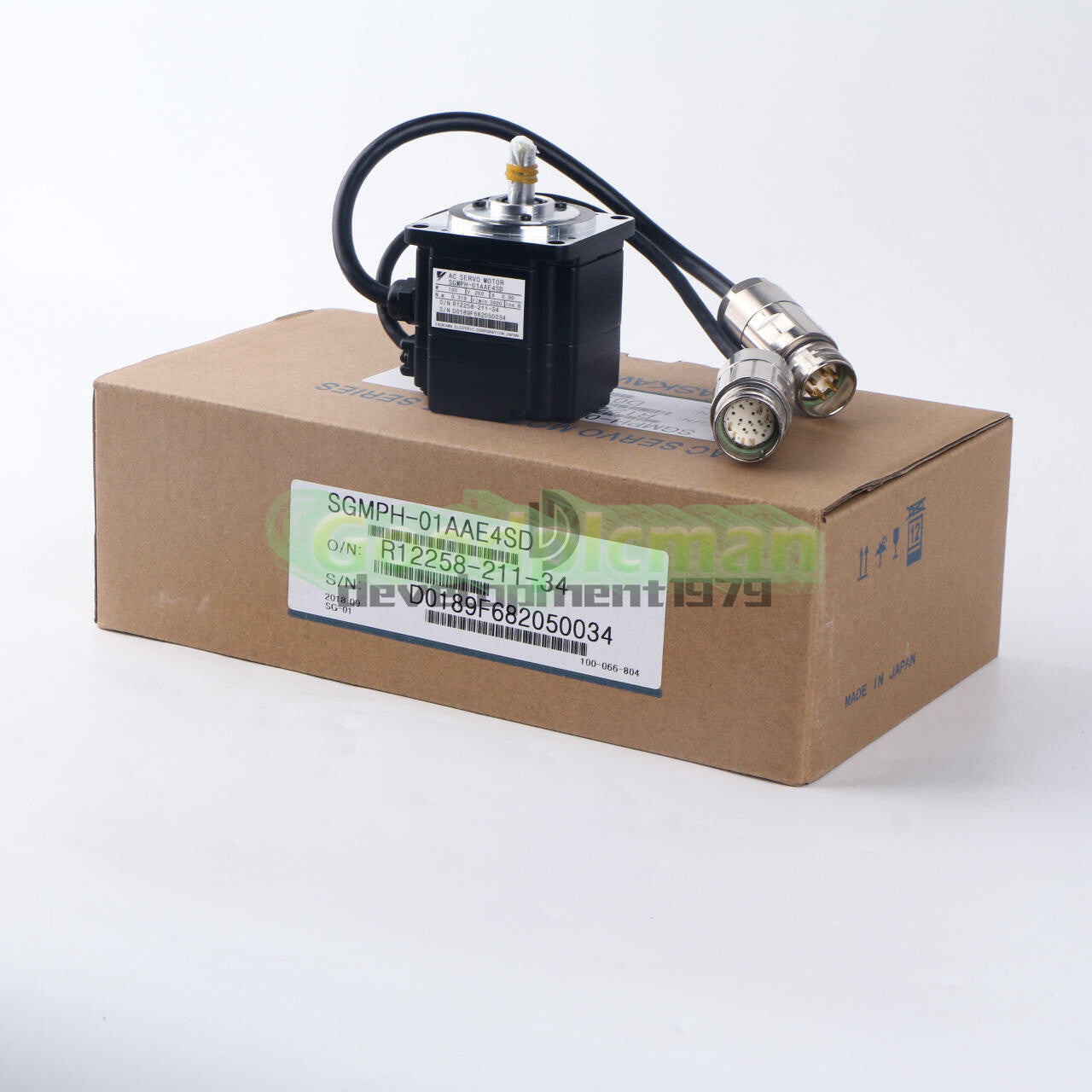 One Yaskawa Servo Motor SGMPH-01AAE4SD