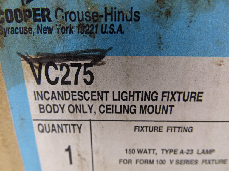 Eaton VC275 Light Fixture * Unique Design for Enhanced Performance - EATON CORPORATION