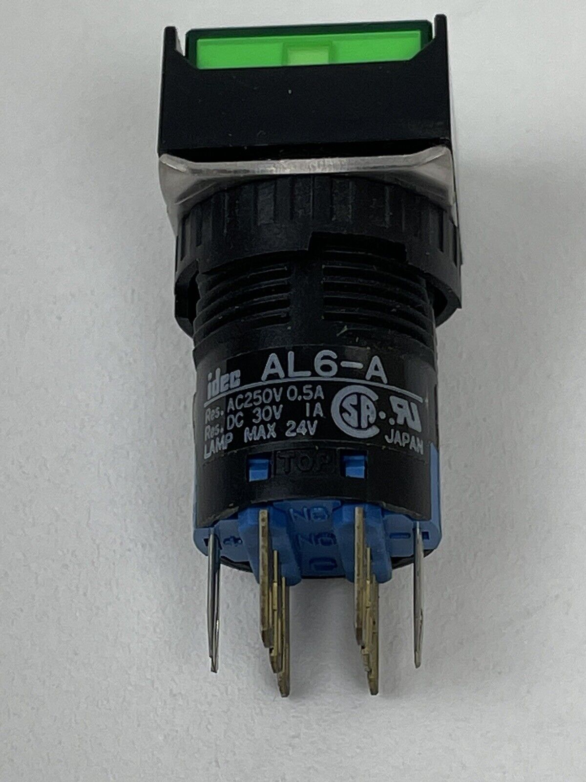new Idec AL6Q-M24P-G Industrial Pushbutton Switch - DECO