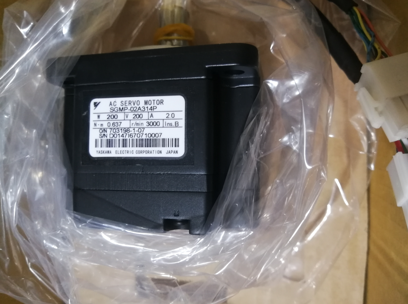 1PC YASKAWA AC SERVO MOTOR SGMP-02A314P
