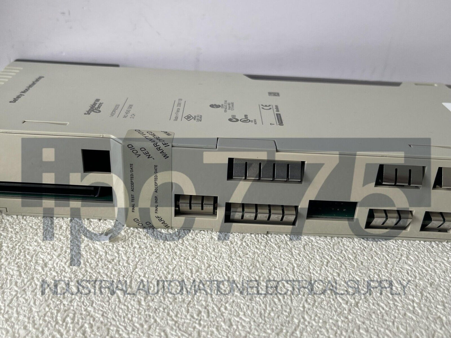 New 140CRA93200 Sealed Modicon RIO HEAD Module 140CRA93200 - MODICON