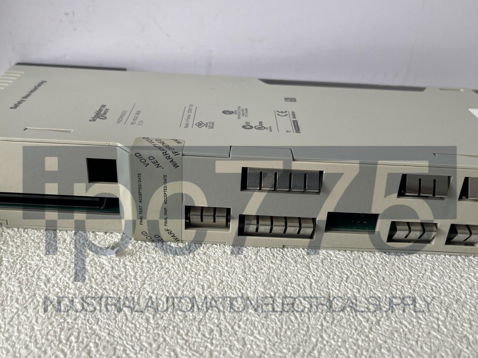 New 140CRA93200 Sealed Modicon RIO HEAD Module 140CRA93200 - MODICON