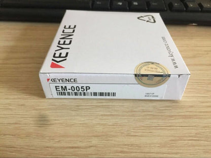 1PC Keyence EM-005P Sensor In Box