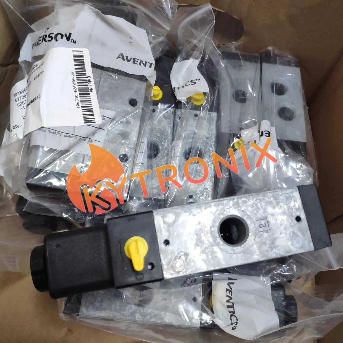 1PC AVENTICS Reversing Valve 5772070220 24V Solenoid Valve Free delivery