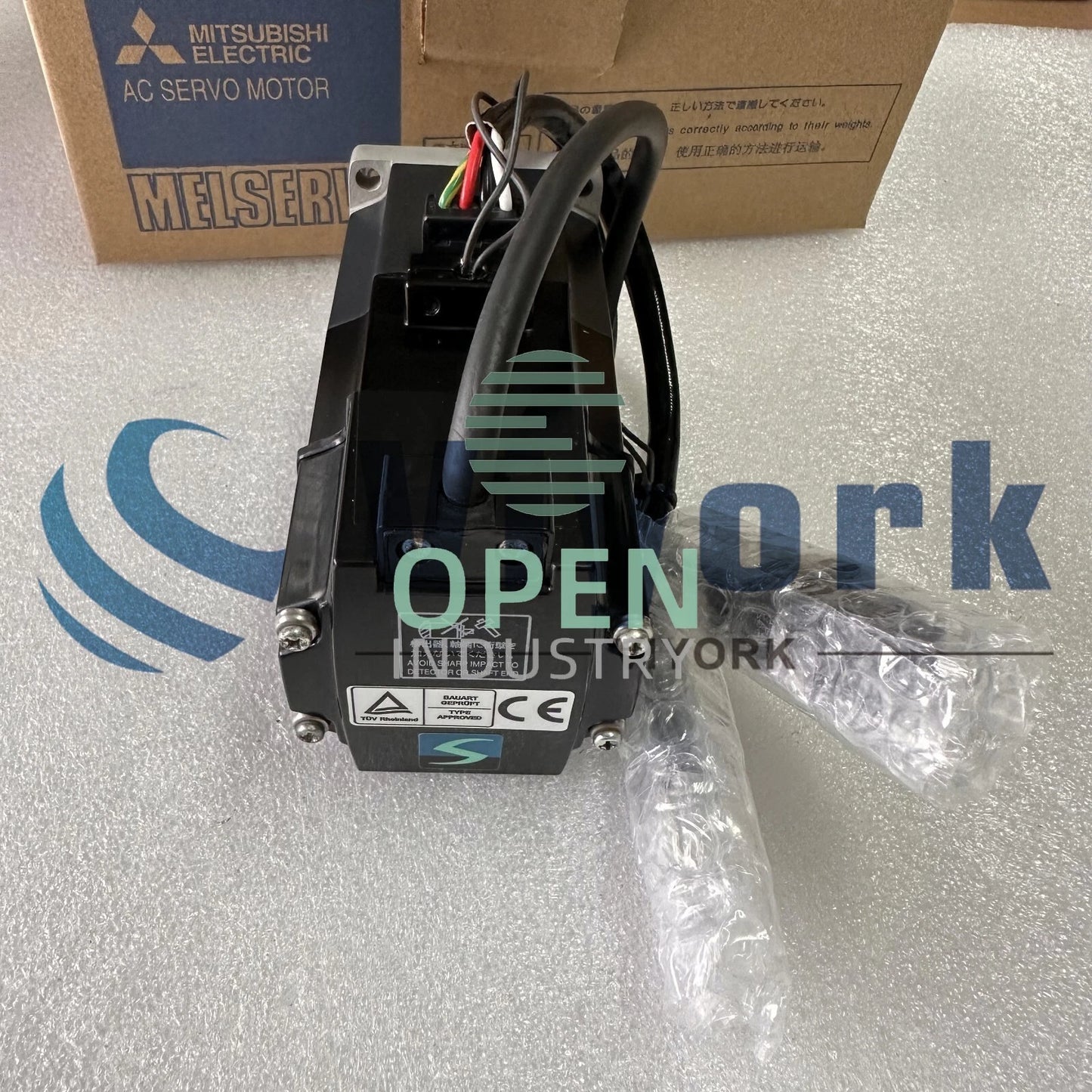 1PCS Mitsubishi HC-KFS23BK AC SERVO MOTOR 1.1 AMP 118 V 3000 R/MIN