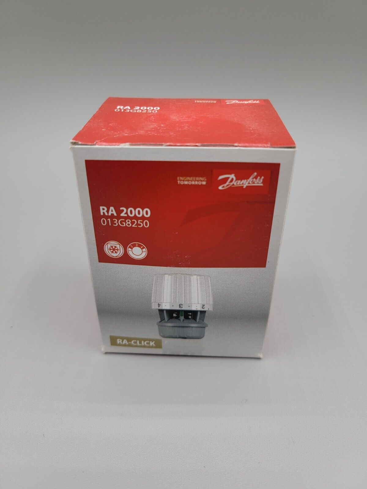 new Danfoss 013G8250 Built-In Direct Head Sensor Thermostatic Radiator Valve RA2000