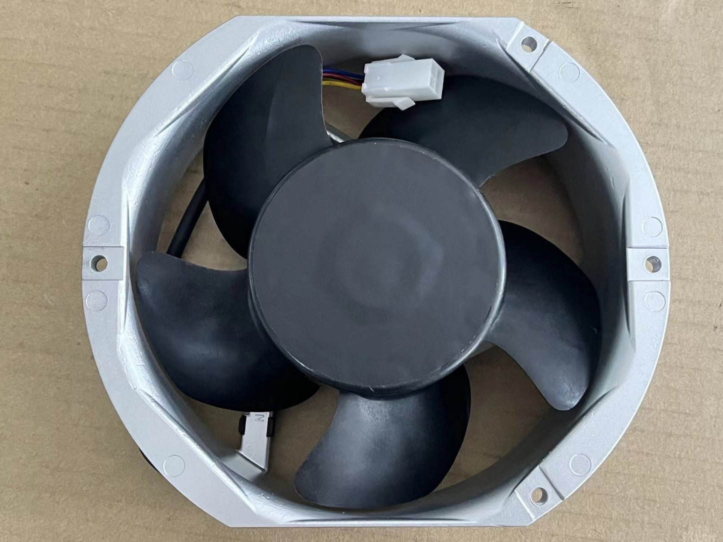 new 1PC SERVO D1751S24B8CP353 ACS880 frequency converter 1751 4-wire inverter fan