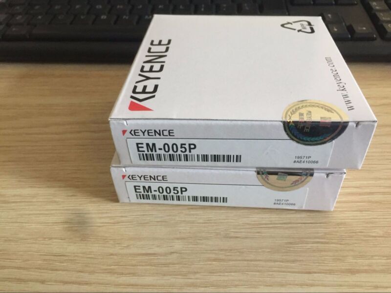 1PC Keyence EM-005P Sensor In Box